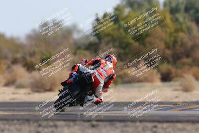 media/Dec-18-2022-SoCal Trackdays (Sun) [[8099a50955]]/Turn 7 Backside (1125am)/